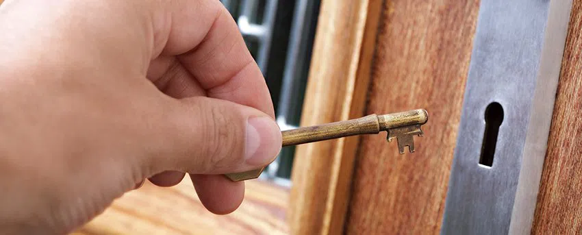 Central Locksmith Store Schaumburg, IL 630-394-0093 - lockout-service-01